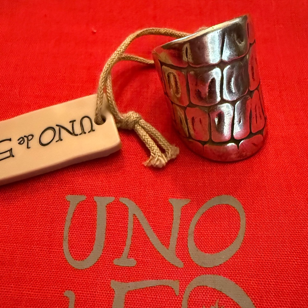 UNO de 50 Textured Silver Ring
